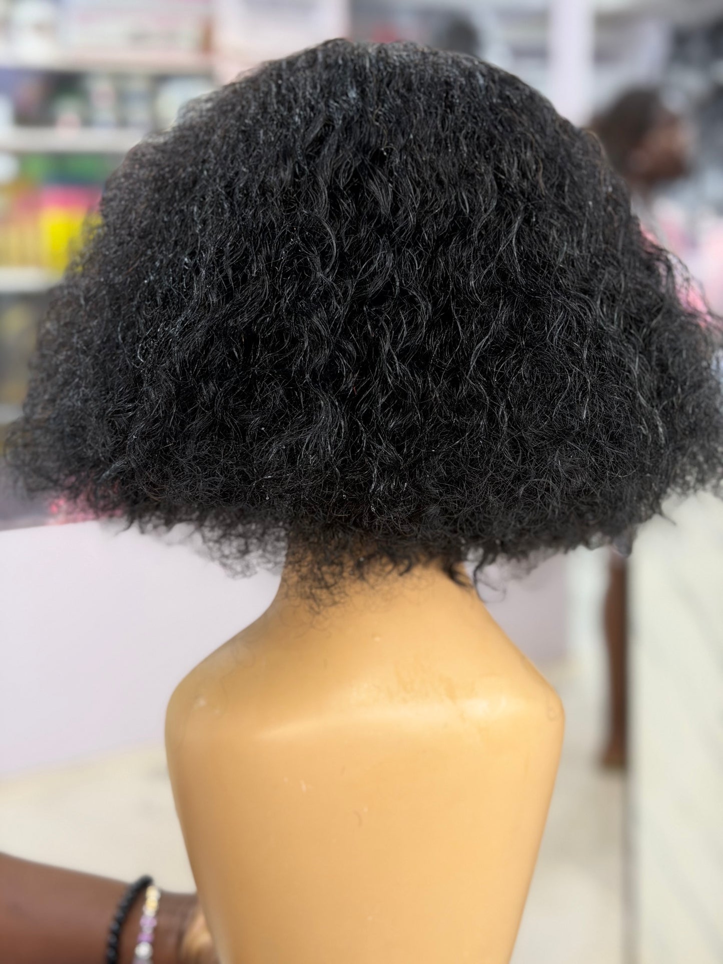 195cedis thin line Closure Curls