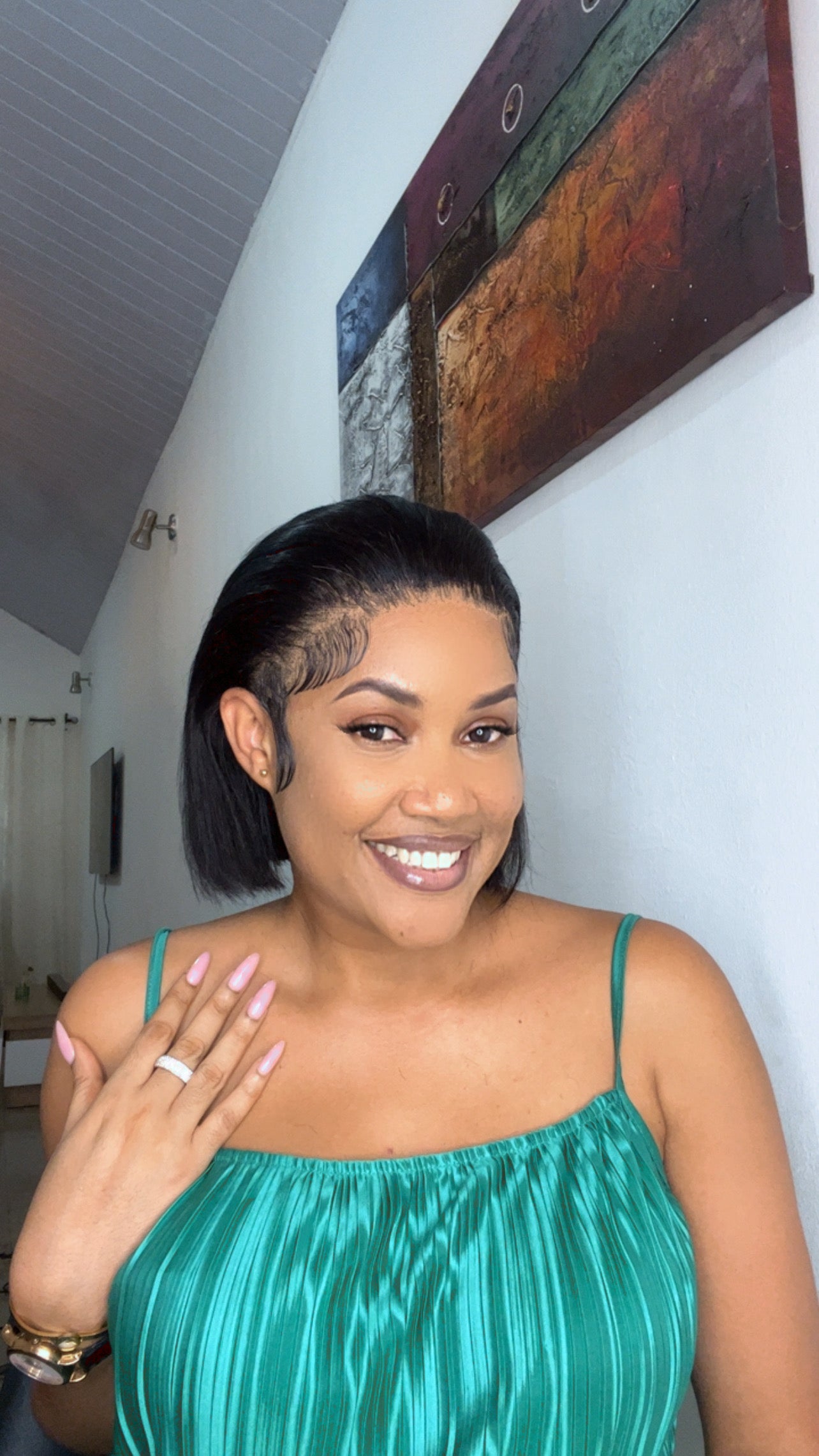 Shorty 13/4 Frontal Bob