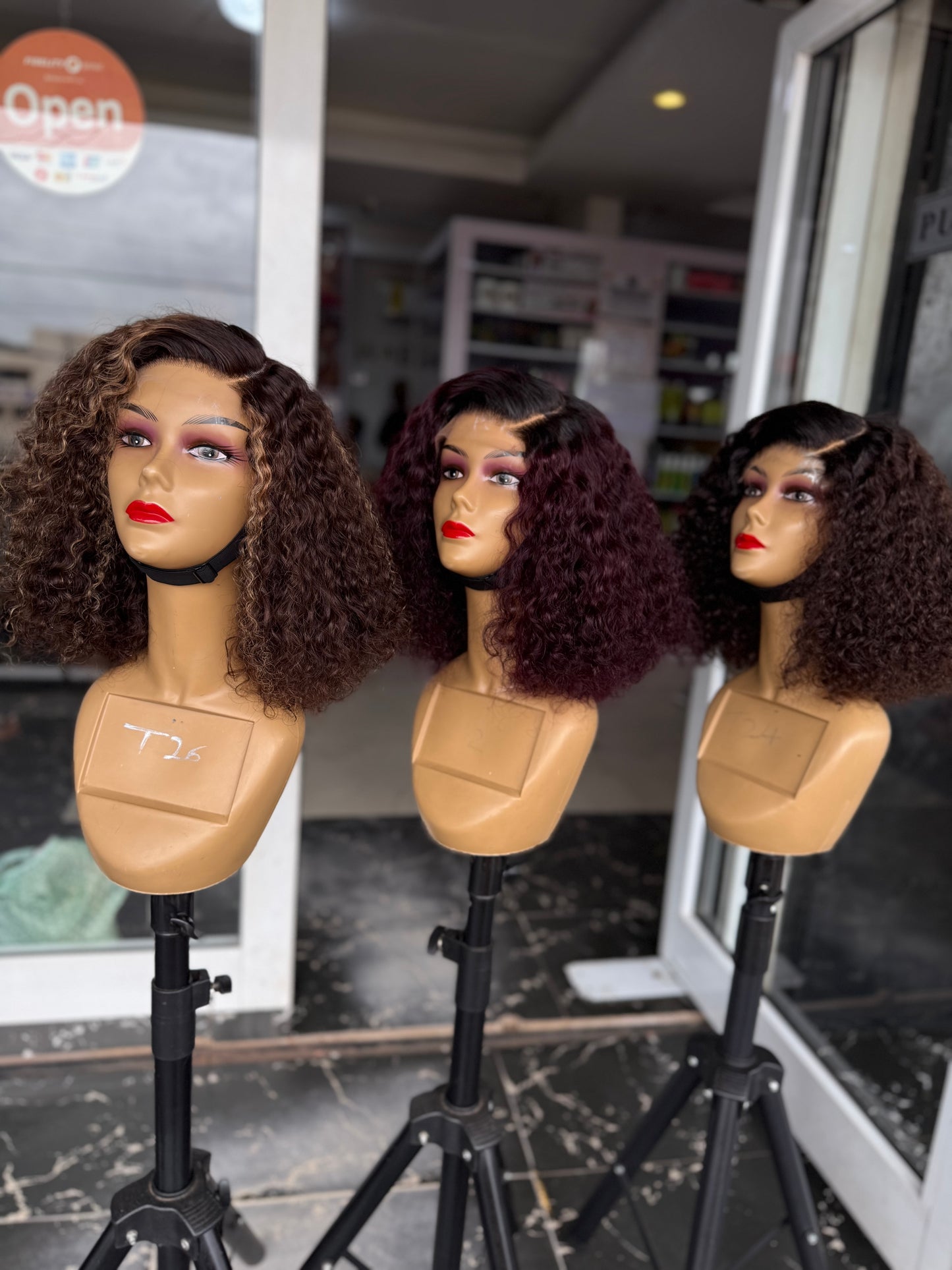 Luxury HD 5/5 Closure Curls In Colors