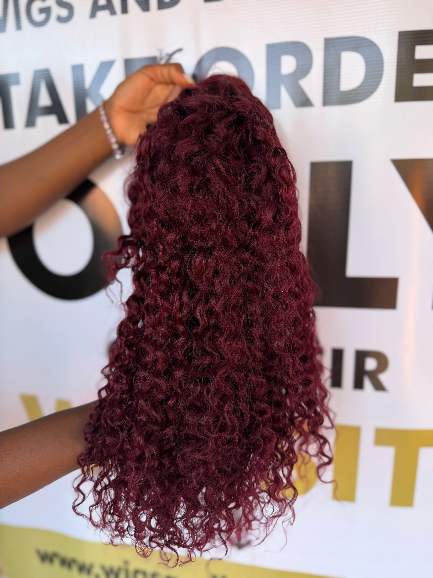 435gh 99j Curls
