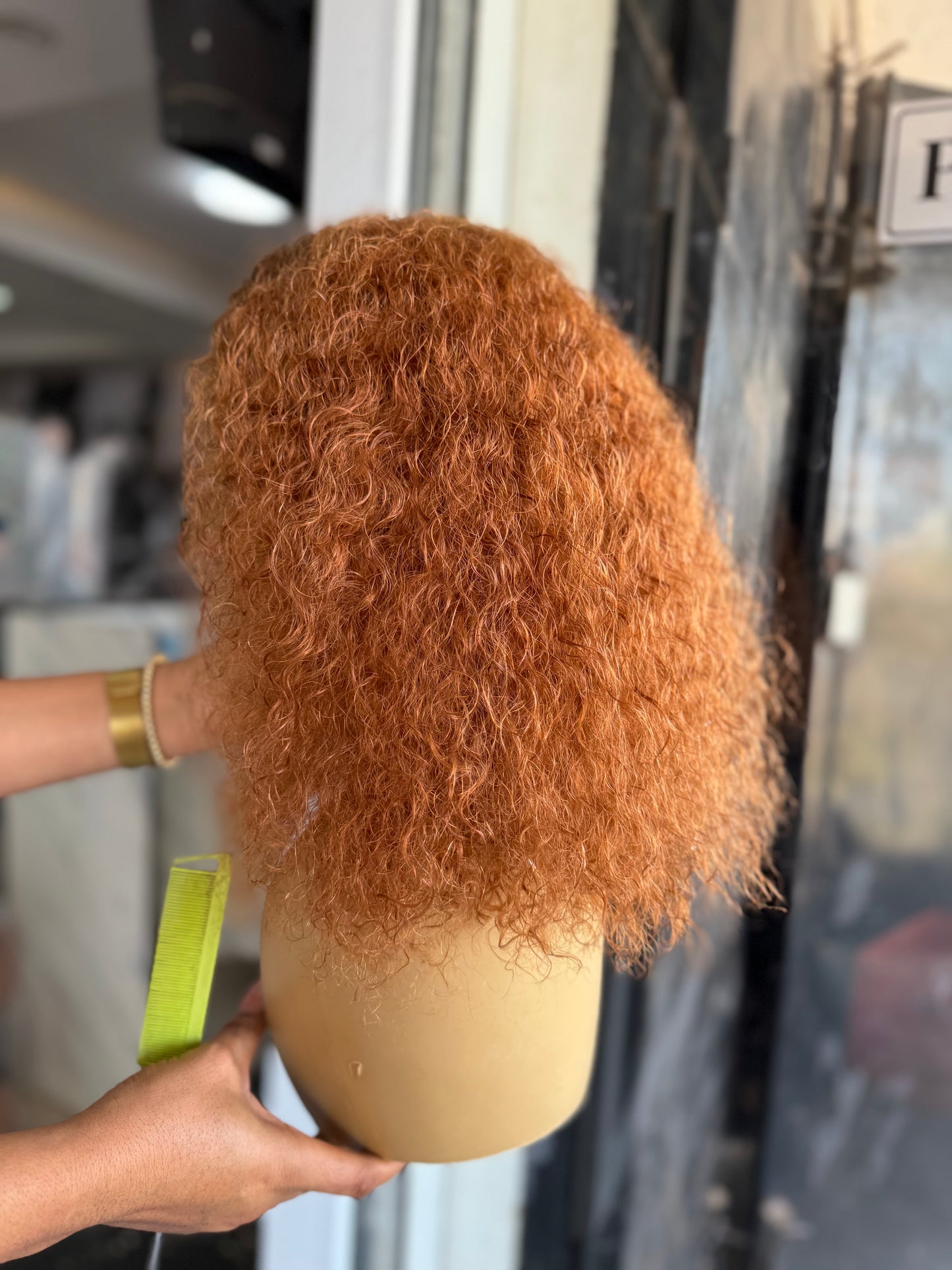 444Cedis 20'' Honey Blonde 13/4 Curls