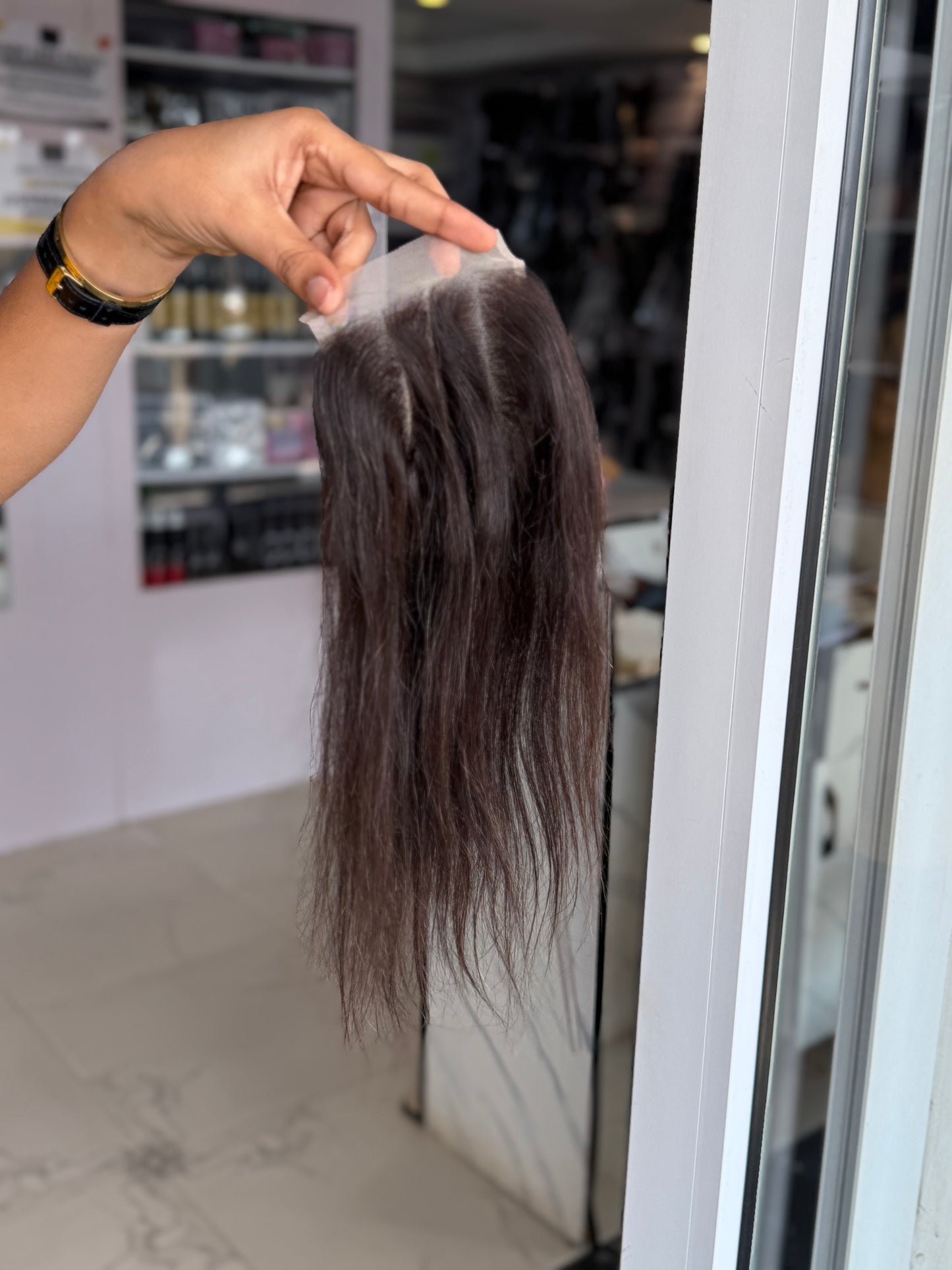 4/4 Bone Straight Closure