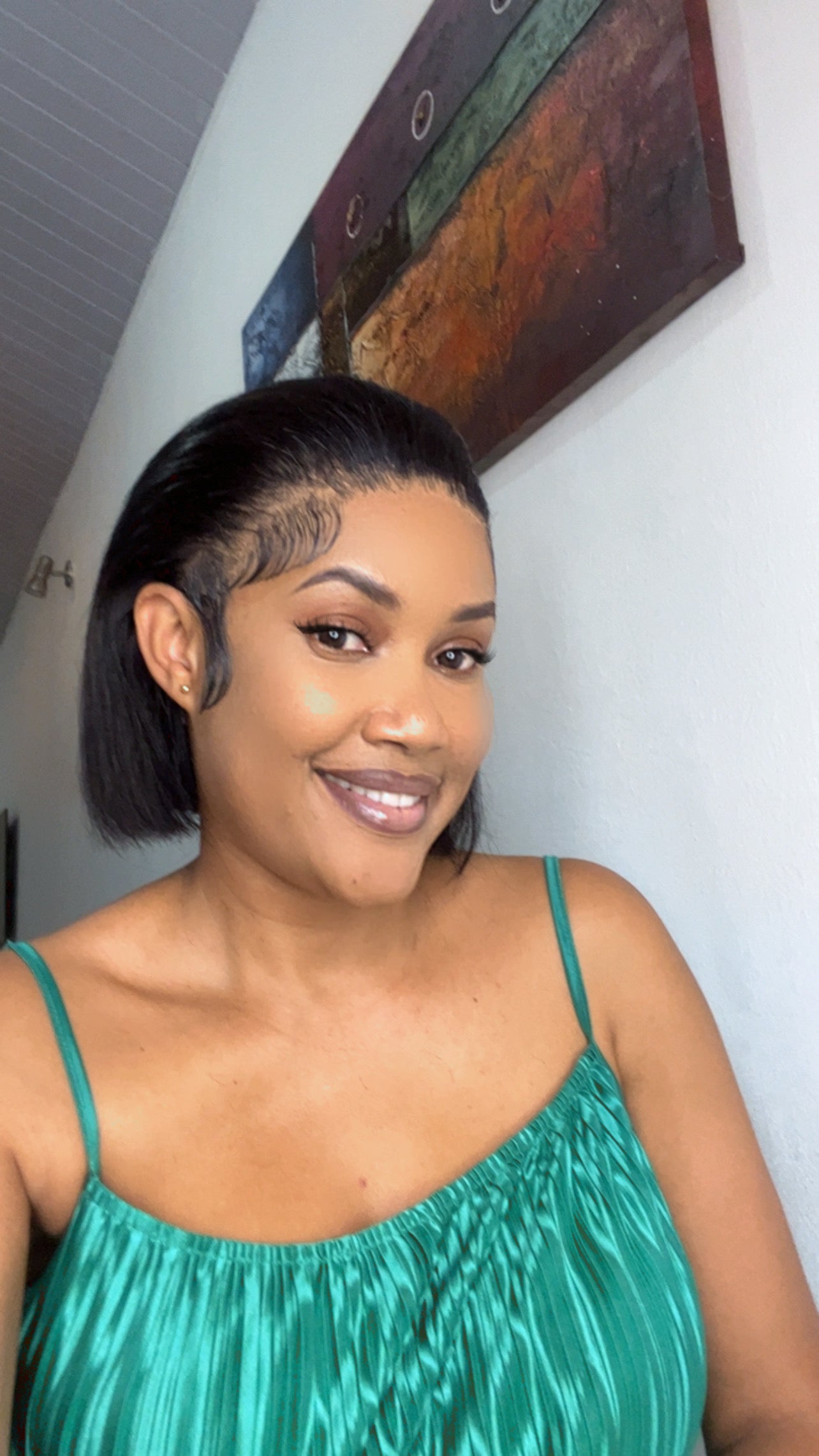 Shorty 13/4 Frontal Bob