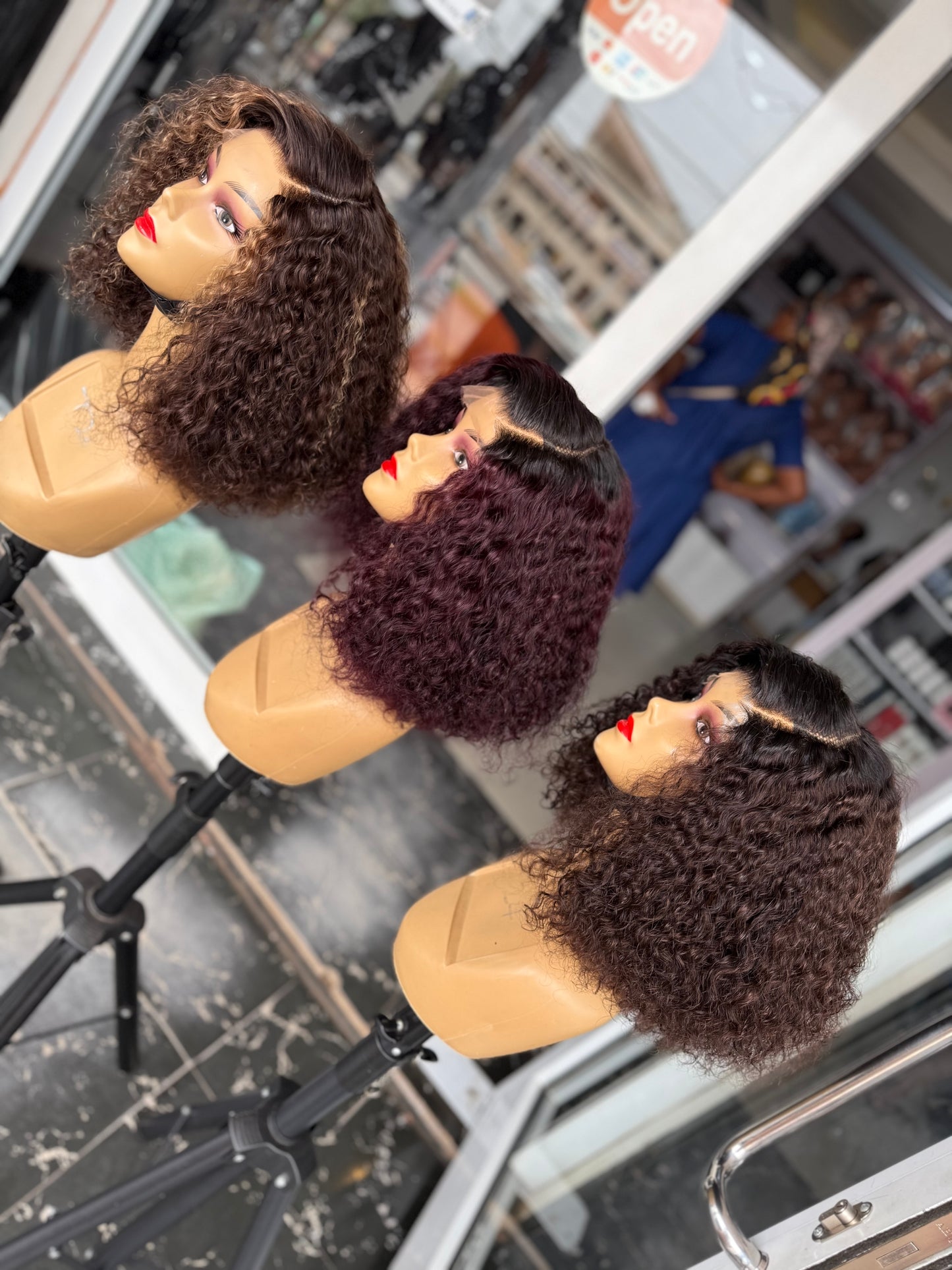 Luxury HD 5/5 Closure Curls In Colors