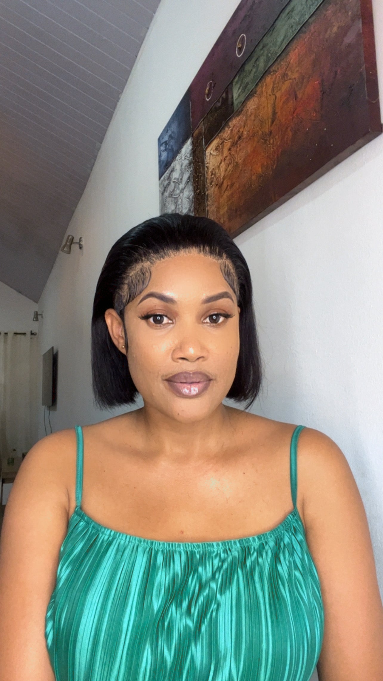 Shorty 13/4 Frontal Bob