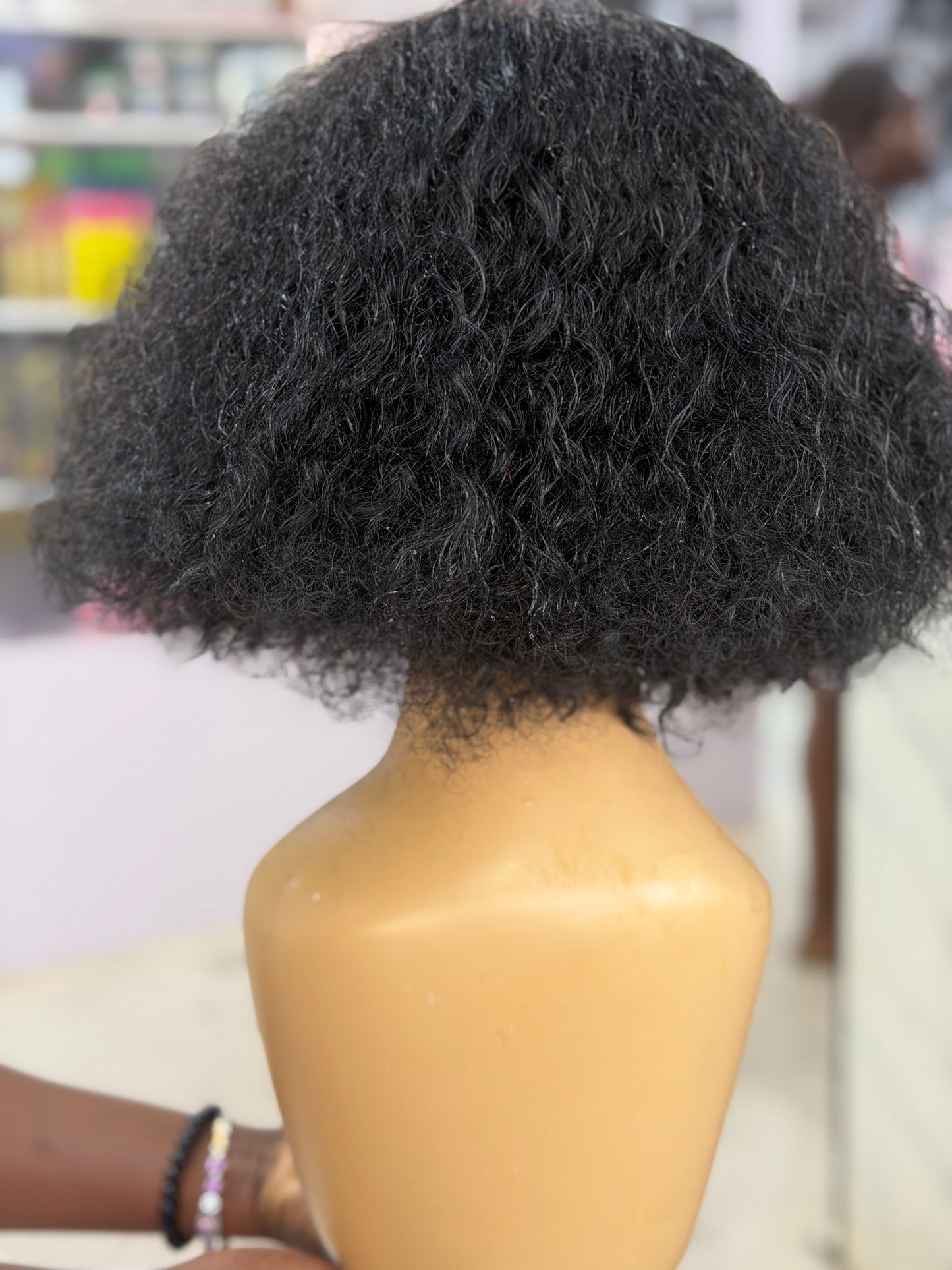 195cedis thin line Closure Curls