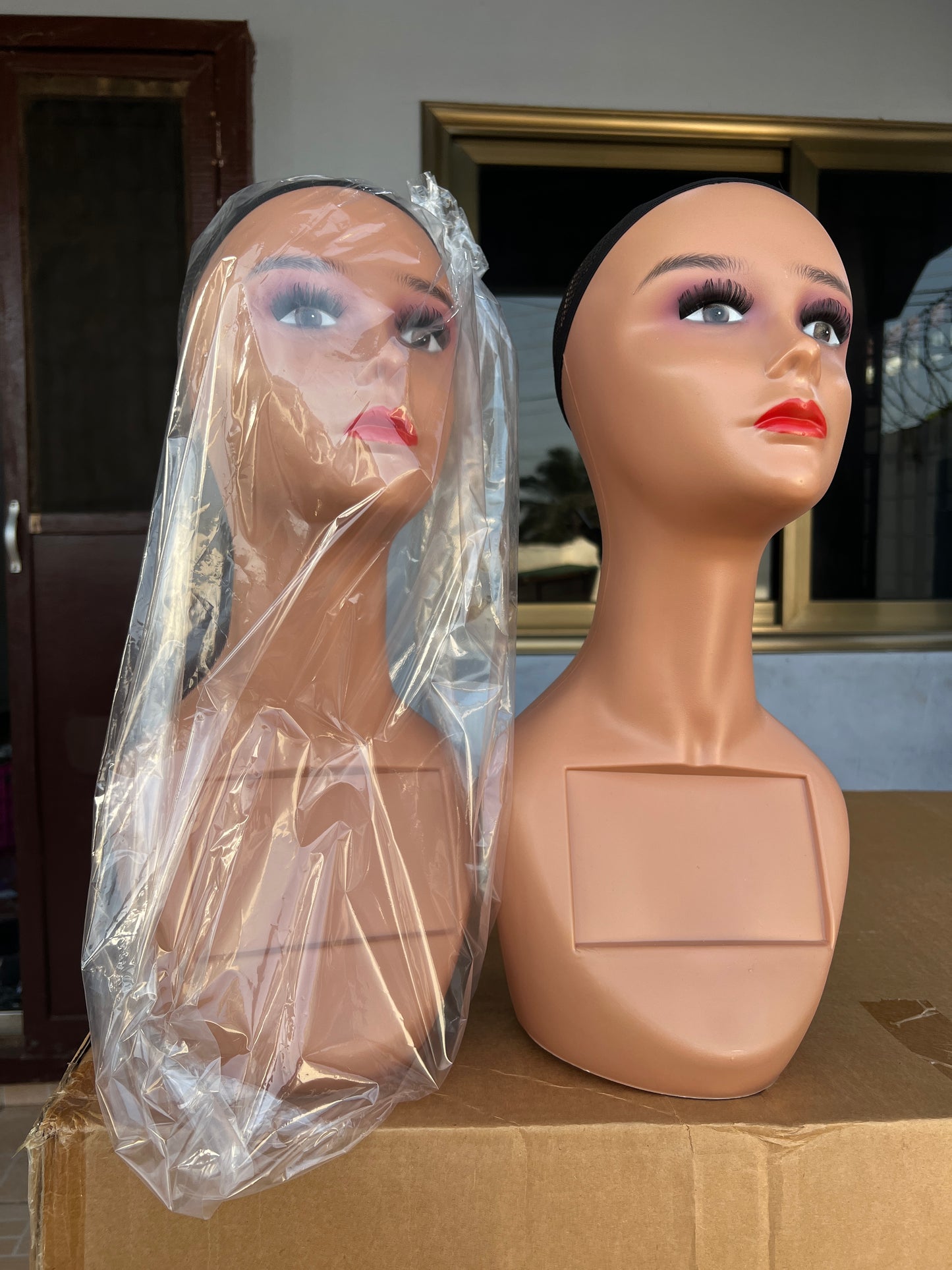 Long Neck Non Pierceable Mannequin Head