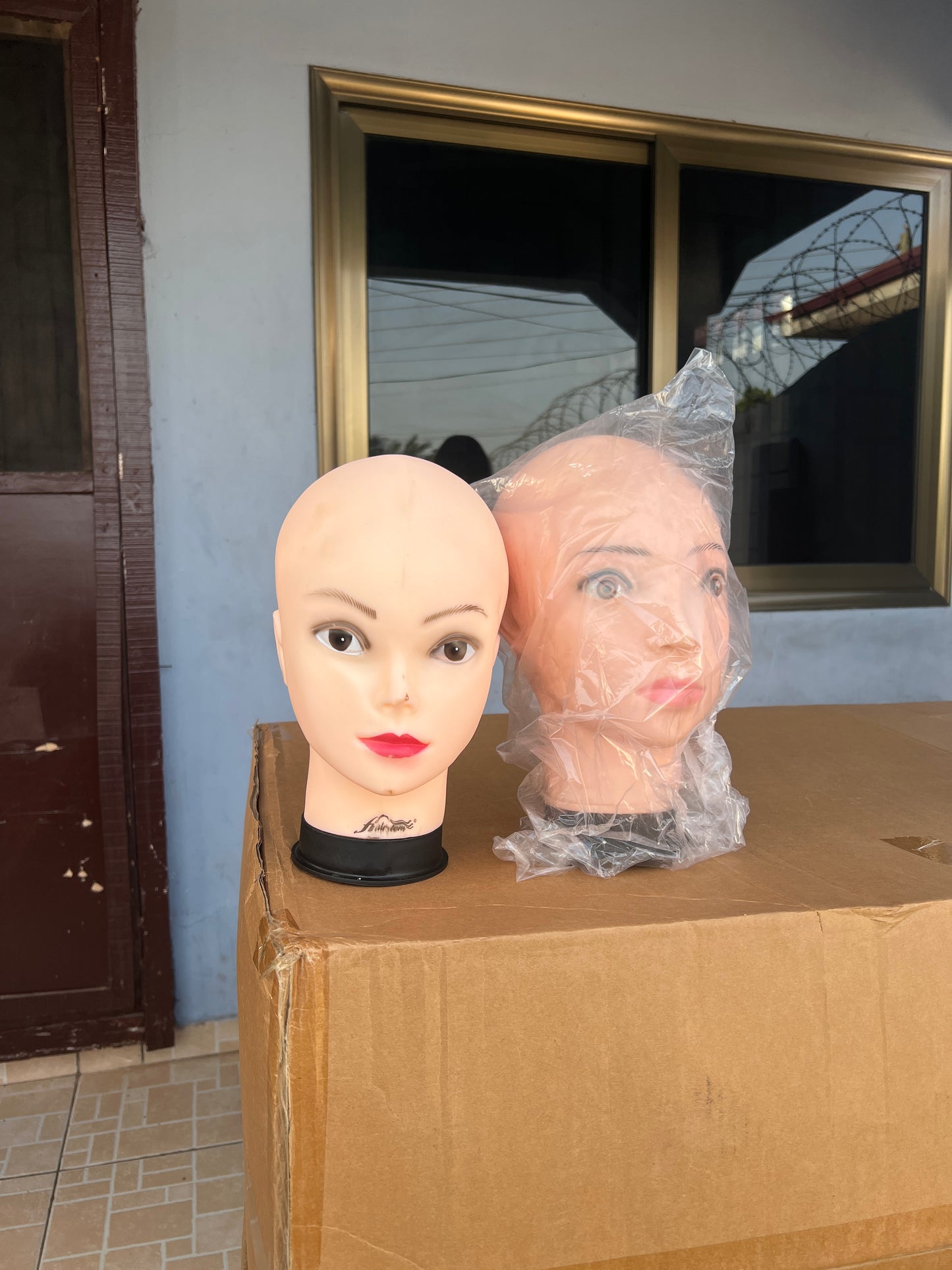 Short Pierceable Mannequin Head (Soft)