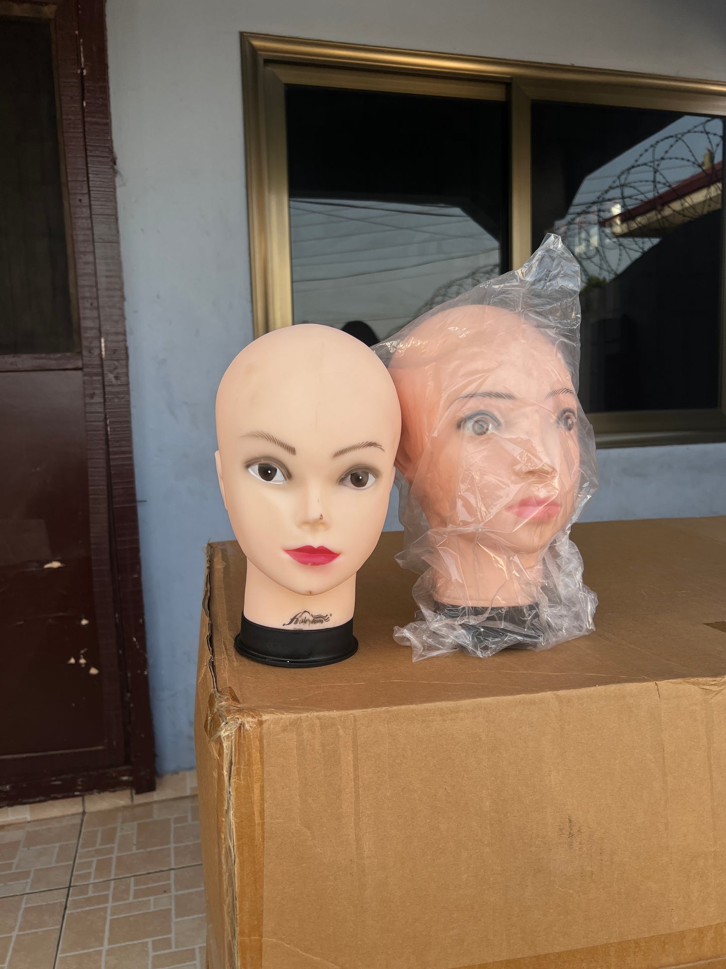 Short Pierceable Mannequin Head (Soft)